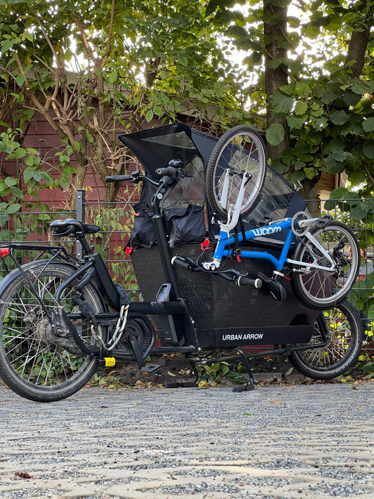 Kinderfahrrad mit dem Lastenrad transportieren leicht gemacht mit UrbanHOOKS